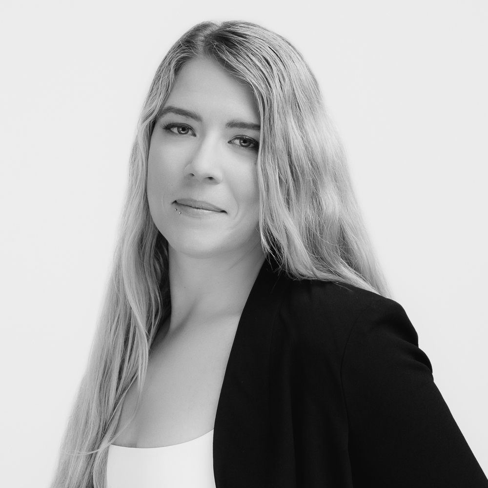 Alex Bakken headshot